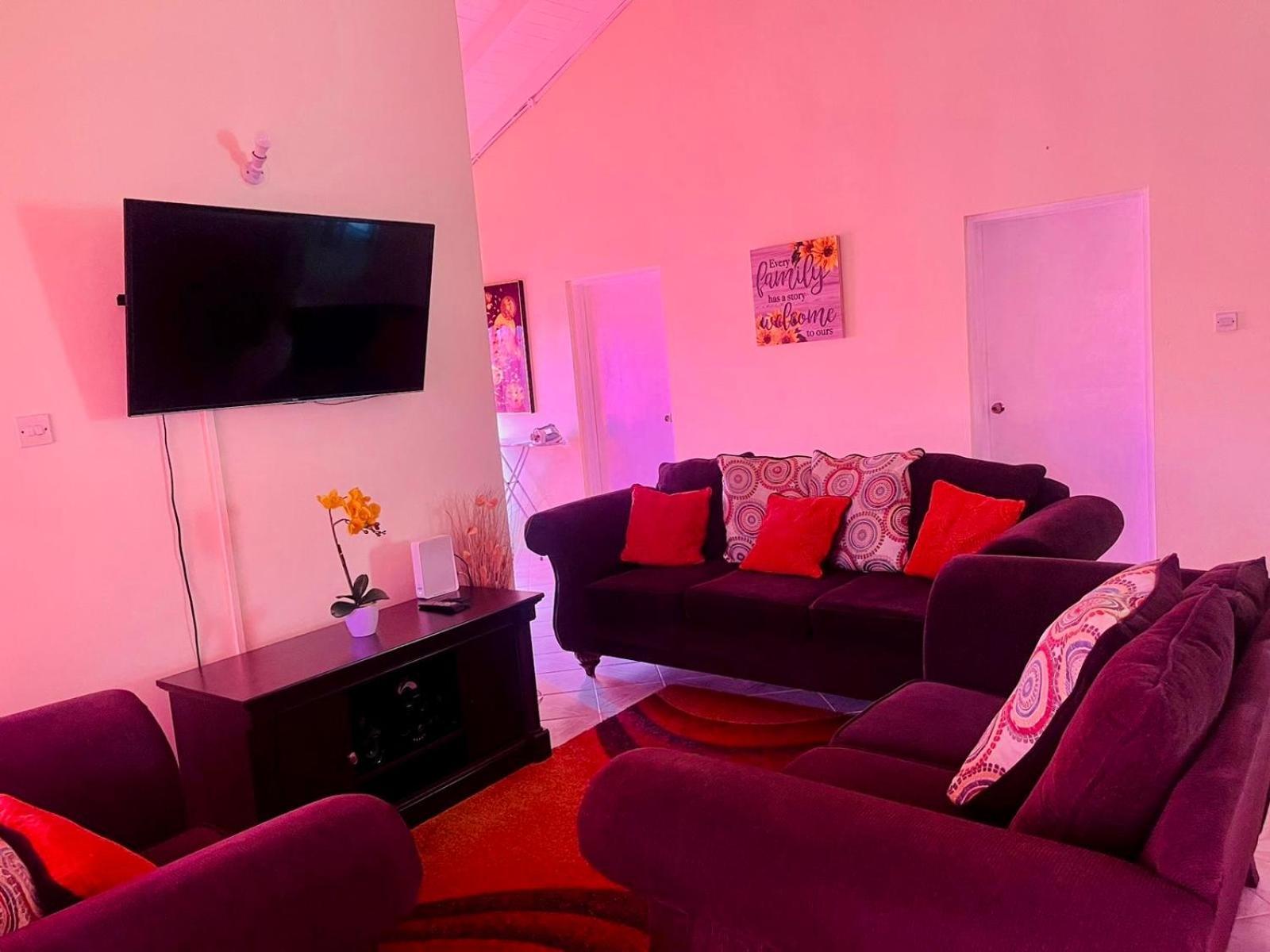 Castle Berry Apartments Kingstown Extérieur photo